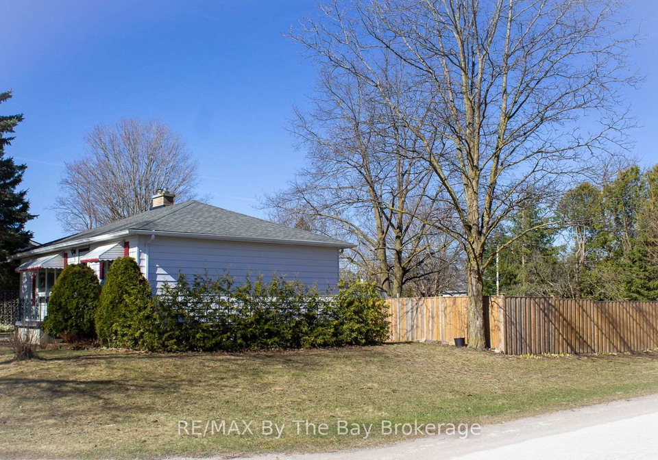 208-jane-street-clearview-ontario-s12089815