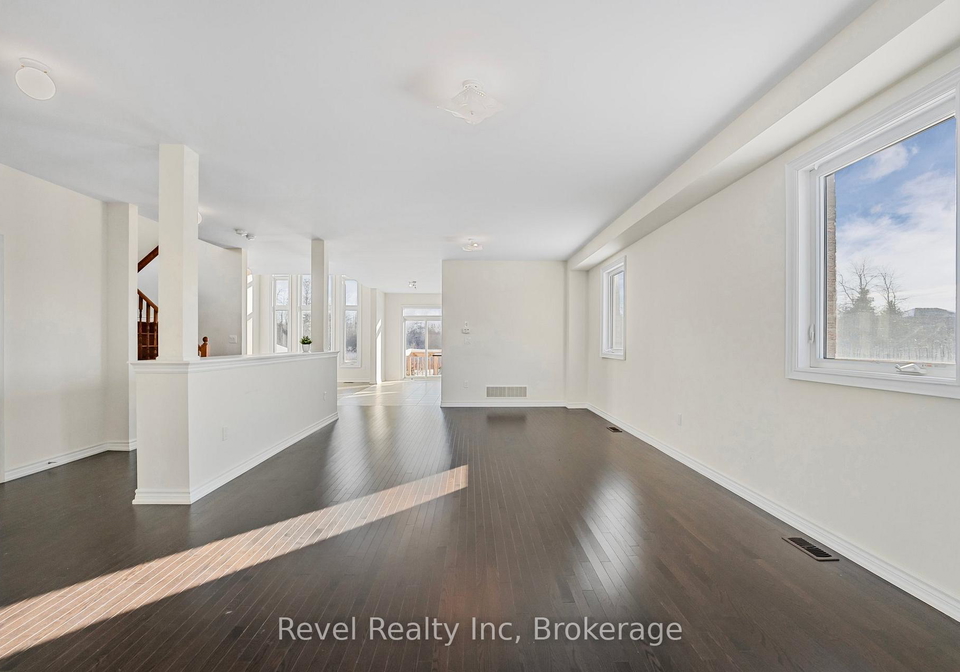27-pearl-street-wasaga-beach-ontario-s12090543