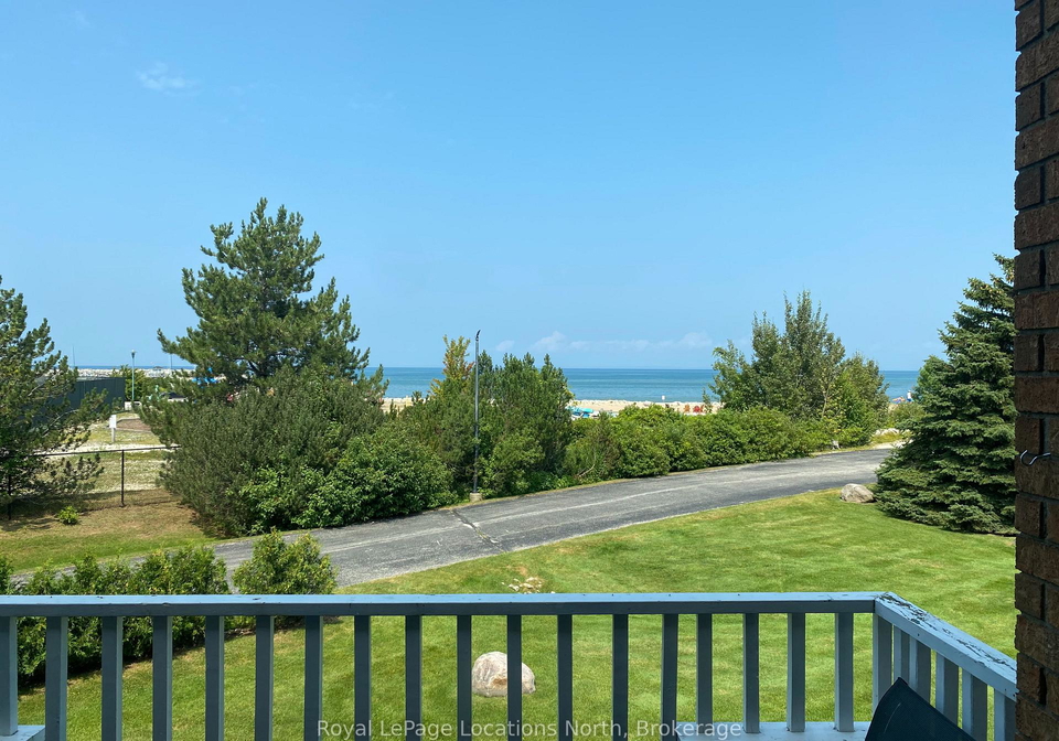 10-ramblings-way-collingwood-ontario-s12093574