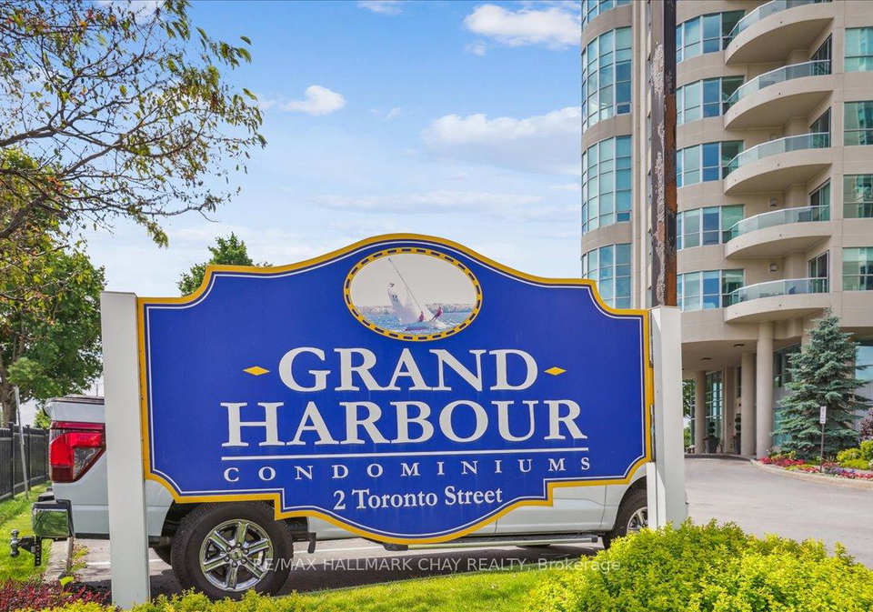 2-street-barrie-ontario-s12095489