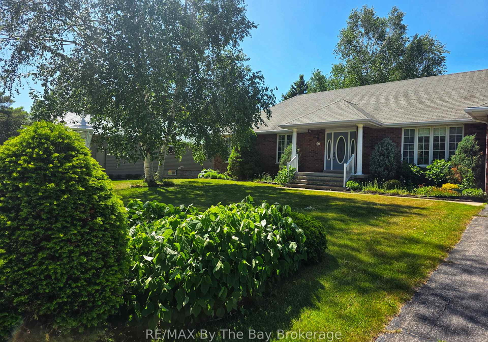 23-kelley-crescent-wasaga-beach-ontario-s12097789