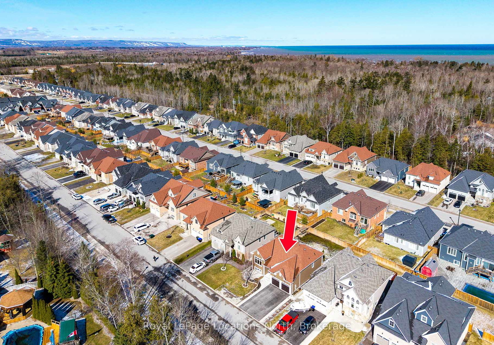 42-cristiano-avenue-wasaga-beach-ontario-s12108450
