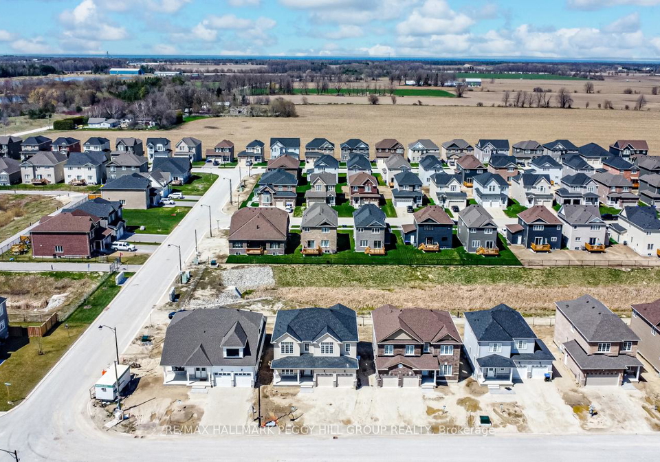 240-springfield-crescent-clearview-ontario-s12110920