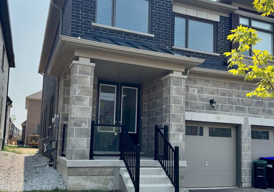 19-daffodil-road-springwater-ontario-s12117133