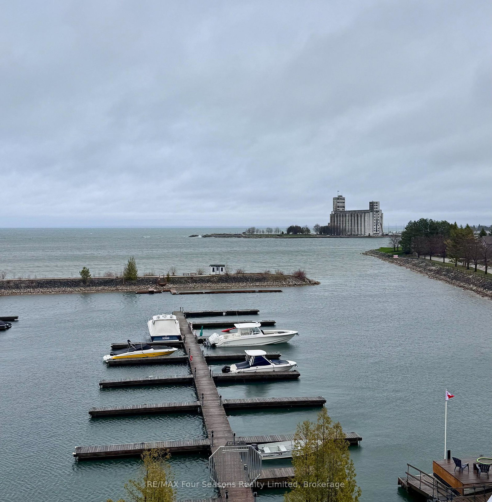 9-harbour-street-e-collingwood-ontario-s12117749