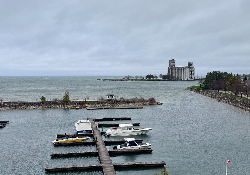 9-harbour-street-e-collingwood-ontario-s12117749
