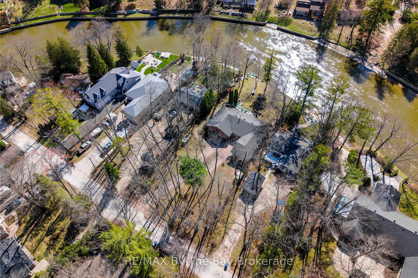 174-32nd-street-s-wasaga-beach-ontario-s12121389