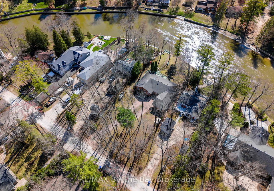 174-32nd-street-s-wasaga-beach-ontario-s12121389