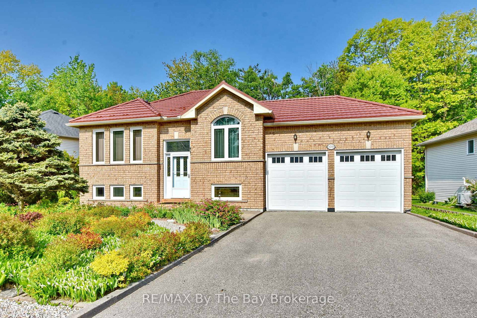 109-silver-birch-avenue-wasaga-beach-ontario-s12127349