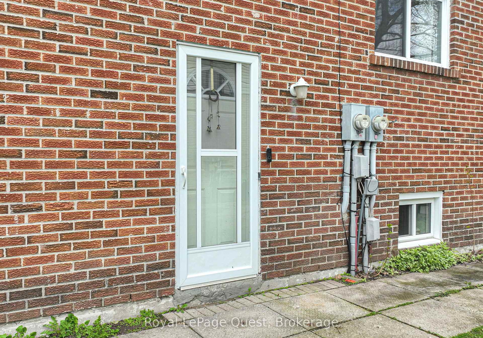 21-kings-court-orillia-ontario-s12132327