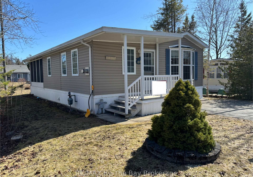60-topaz-street-wasaga-beach-ontario-s12133381
