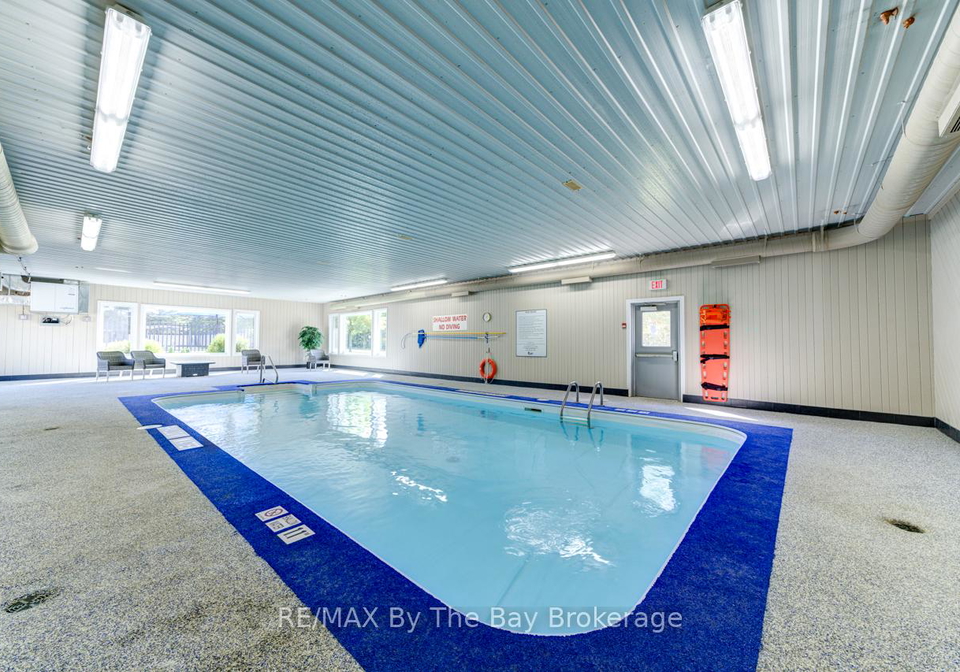 60-topaz-street-wasaga-beach-ontario-s12133381