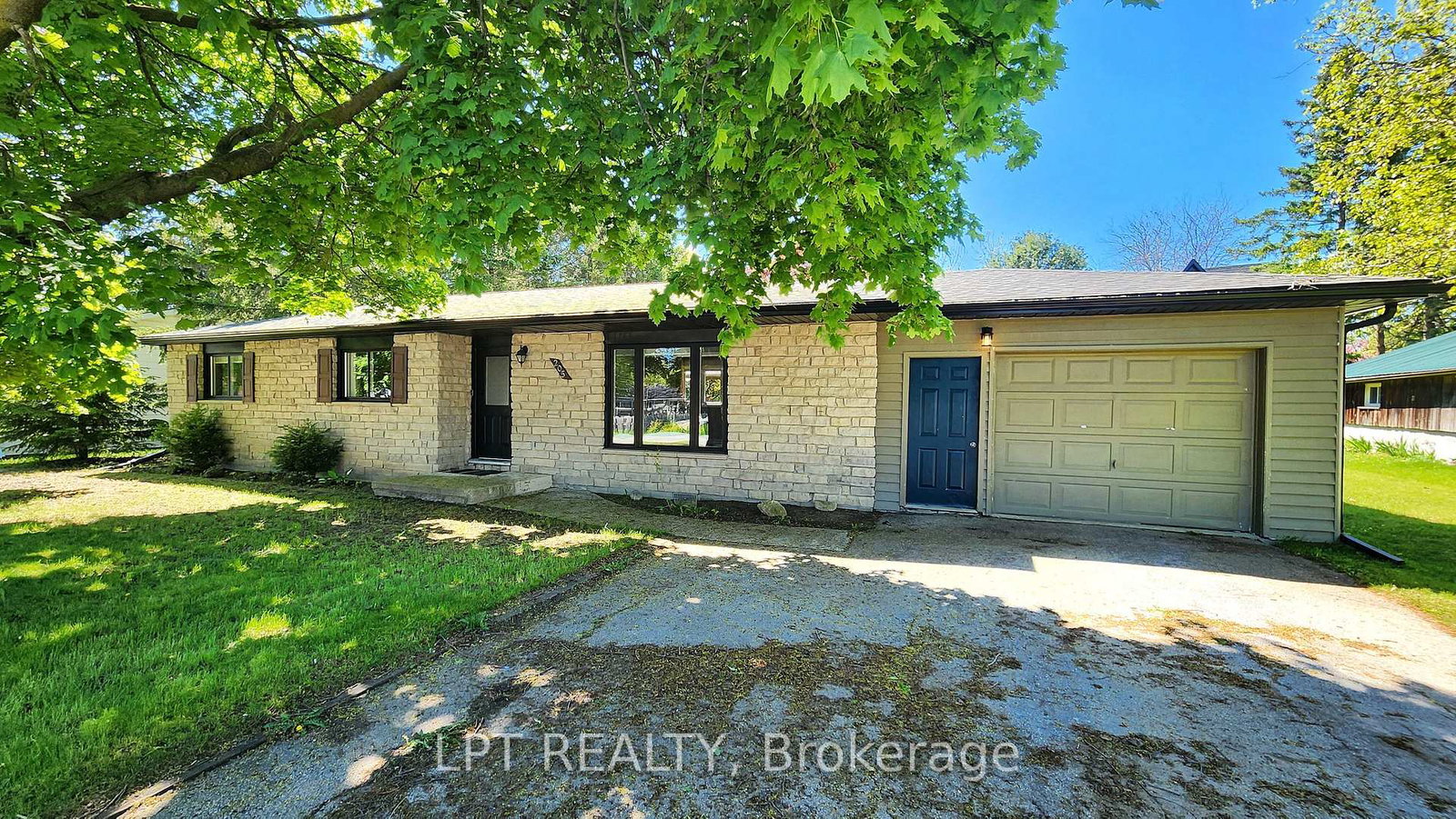 205-christopher-street-clearview-ontario-s12133520