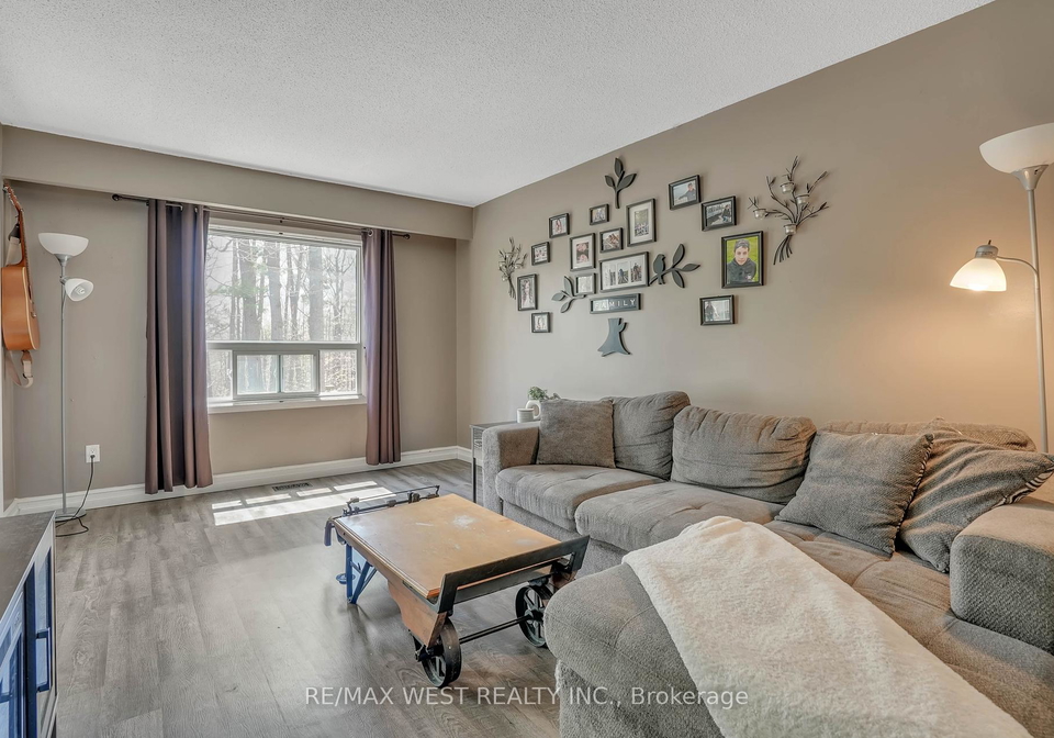 55-burns-circle-barrie-ontario-s12135158