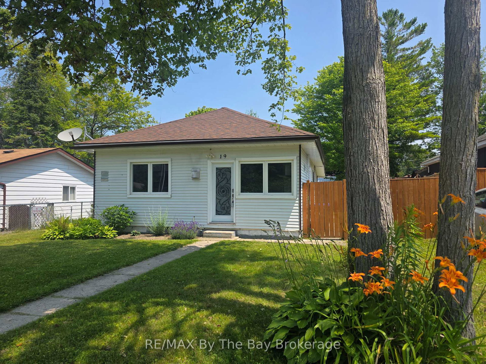 19-59th-street-s-wasaga-beach-ontario-s12136450