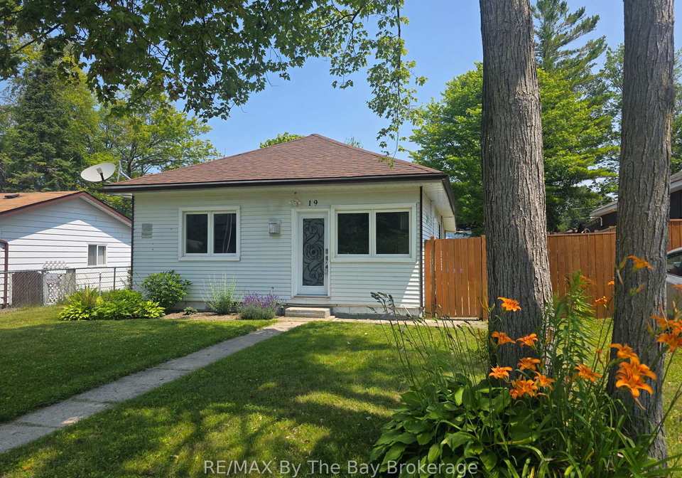 19-59th-street-s-wasaga-beach-ontario-s12136450
