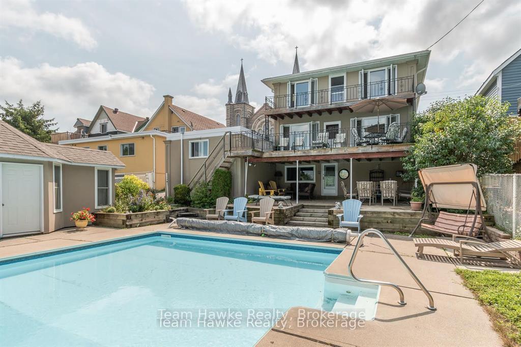 25-robert-street-w-penetanguishene-ontario-s12137876