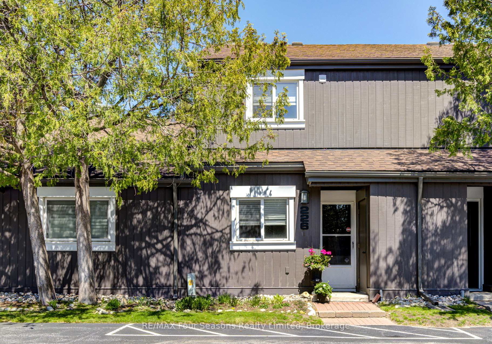 17-harbour-street-w-collingwood-ontario-s12145511