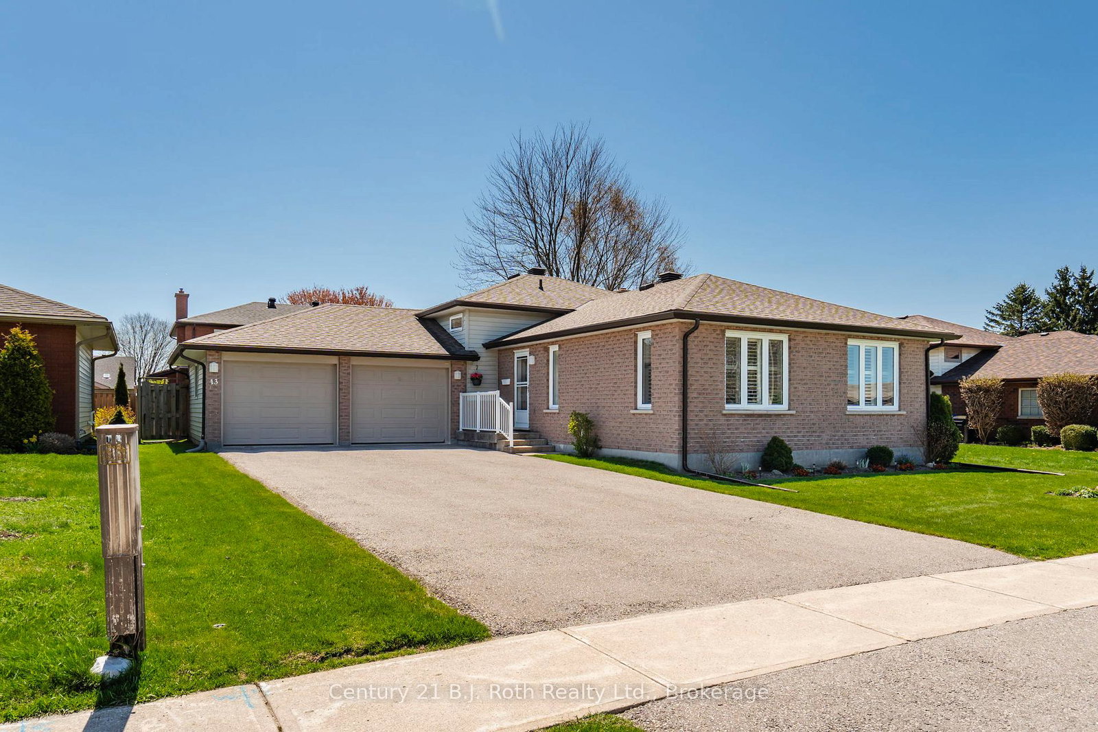 13-archer-crescent-springwater-ontario-s12146730
