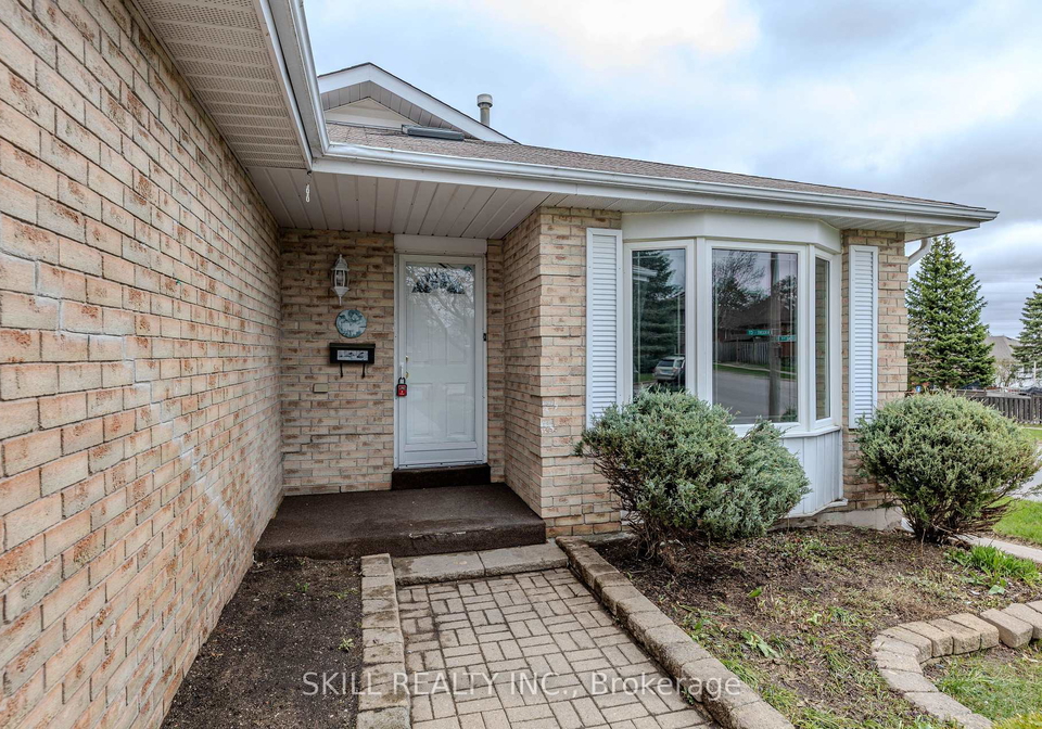 1-nugent-court-barrie-ontario-s12151890
