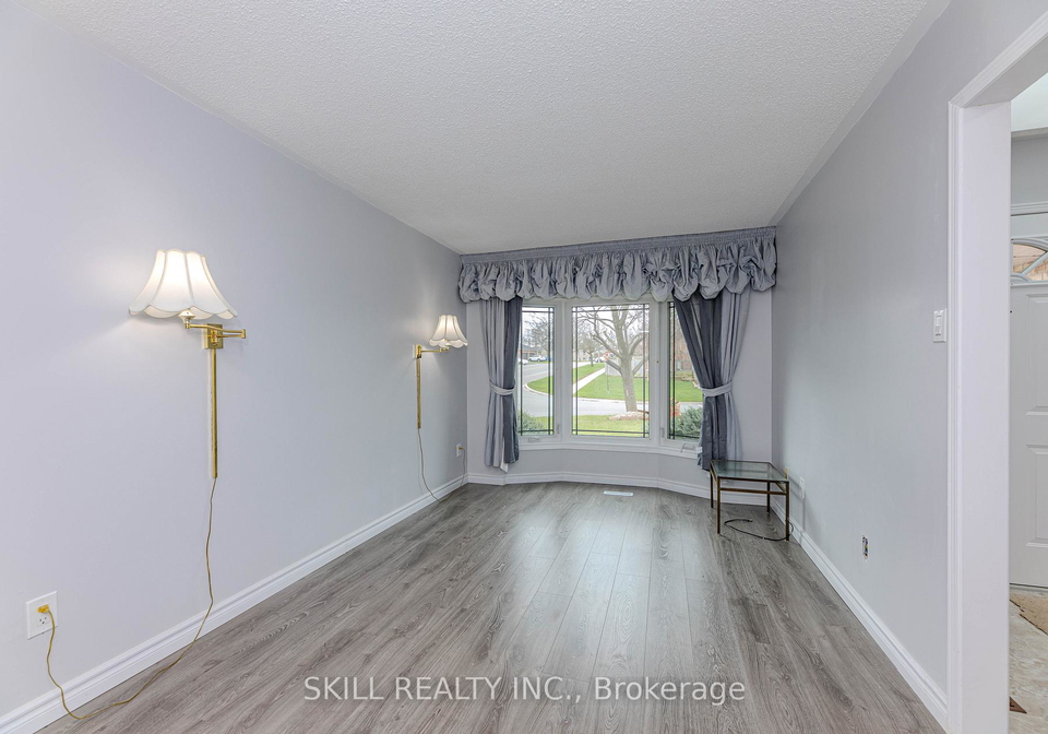 1-nugent-court-barrie-ontario-s12151890