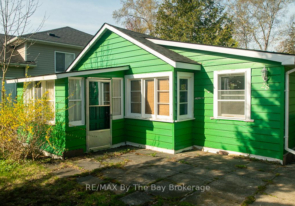 28-60th-street-s-wasaga-beach-ontario-s12152935