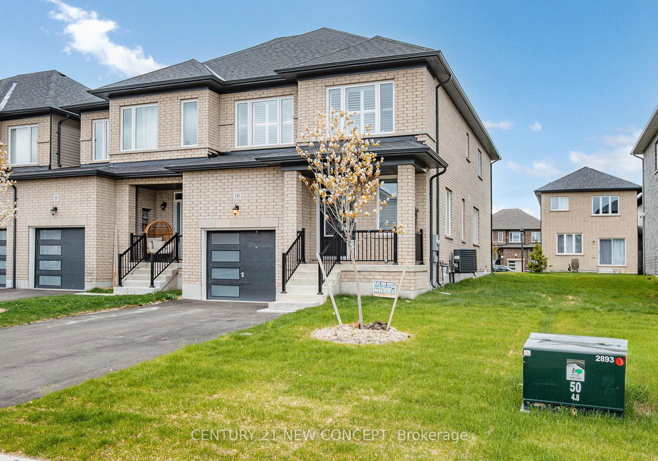 10-autumn-drive-wasaga-beach-ontario-s12154075