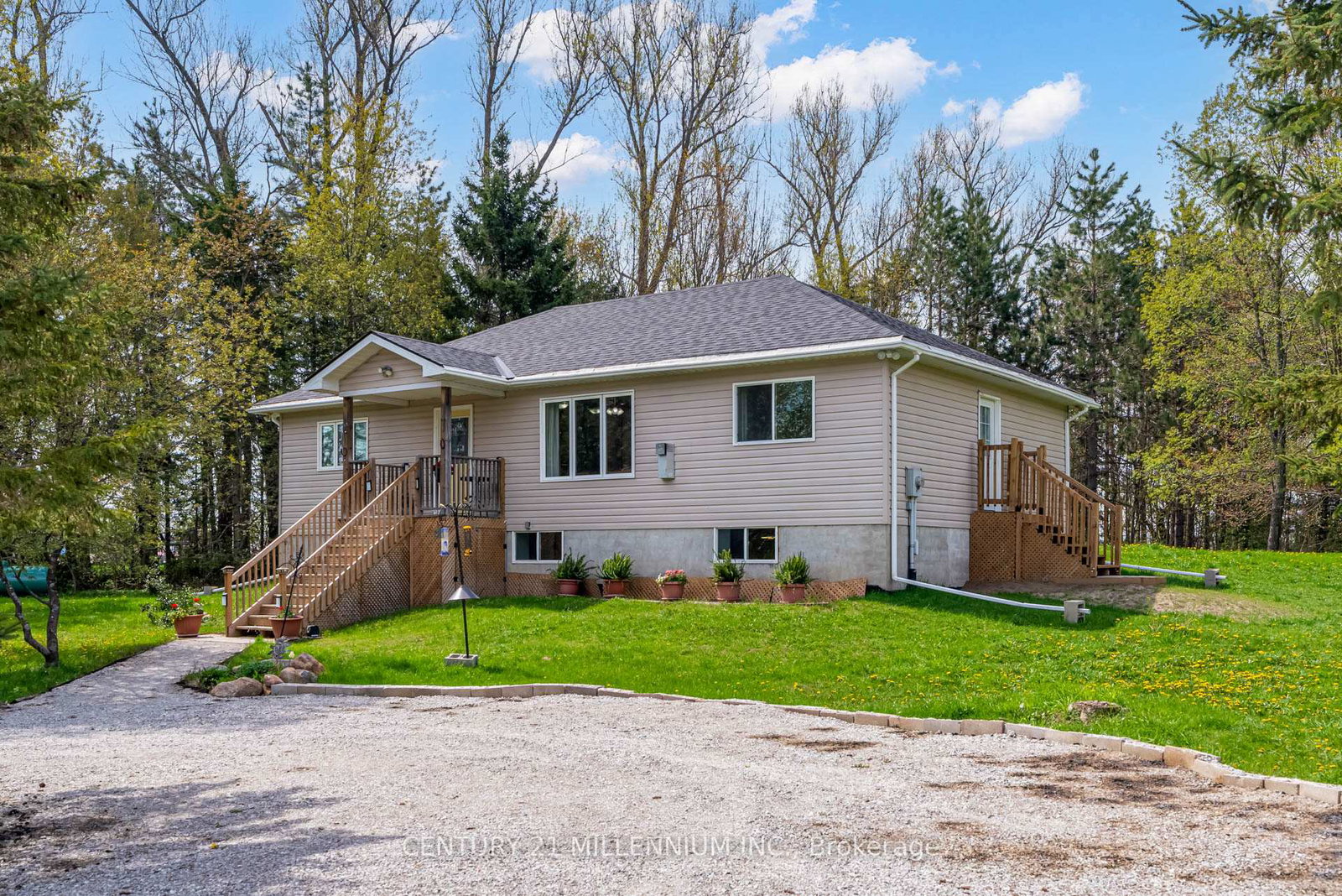 2178-irish-line-severn-ontario-s12154313
