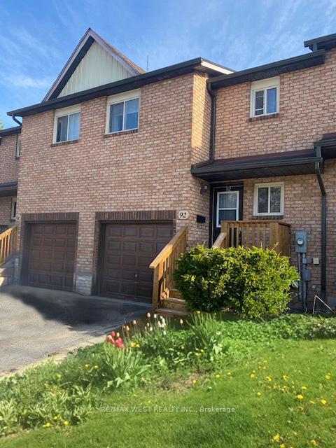 92-loggers-run-barrie-ontario-s12159313