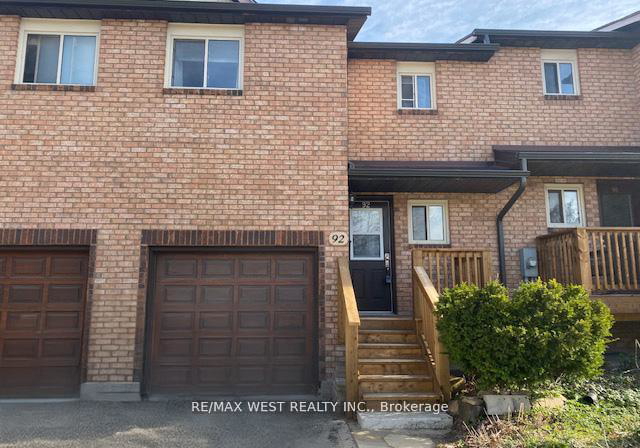 92-loggers-run-barrie-ontario-s12159313