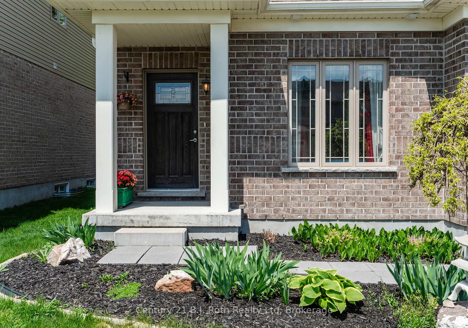 1002-cook-drive-midland-ontario-s12160389