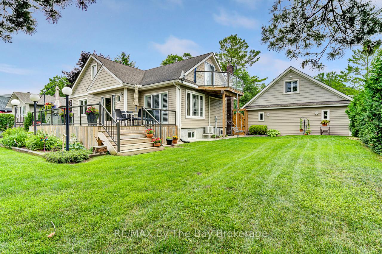 599-mosley-street-wasaga-beach-ontario-s12160695