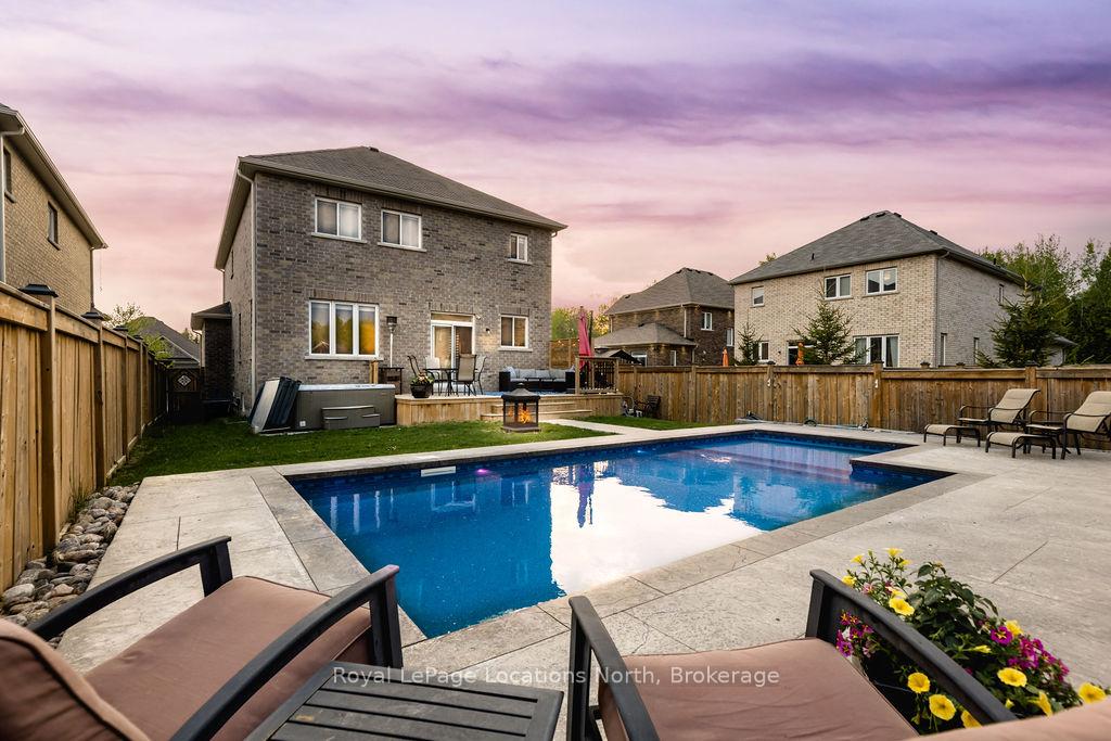 13-academy-avenue-wasaga-beach-ontario-s12163660