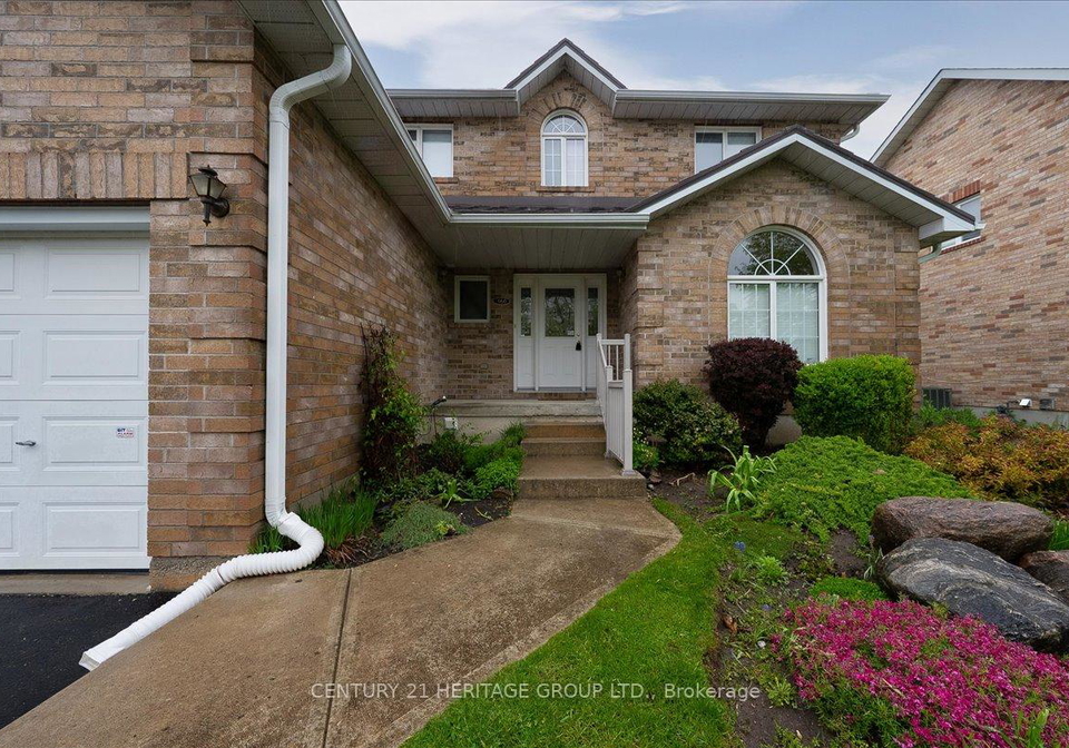 160-cheltenham-road-barrie-ontario-s12168861