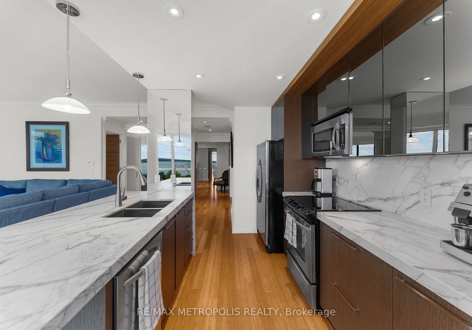33-ellen-street-barrie-ontario-s12174104