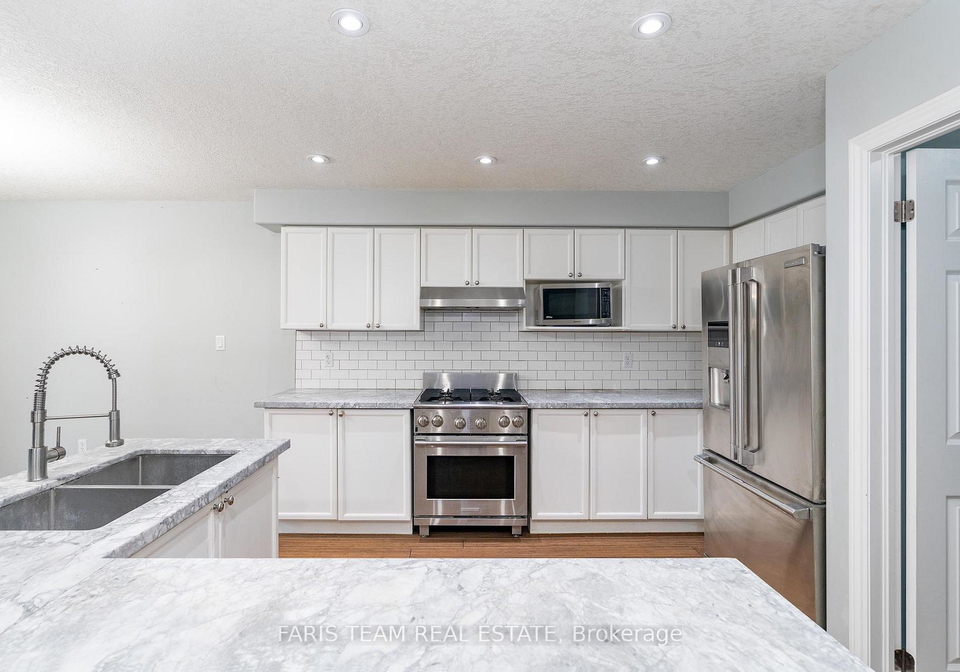 15-dunsmore-lane-barrie-ontario-s12174186