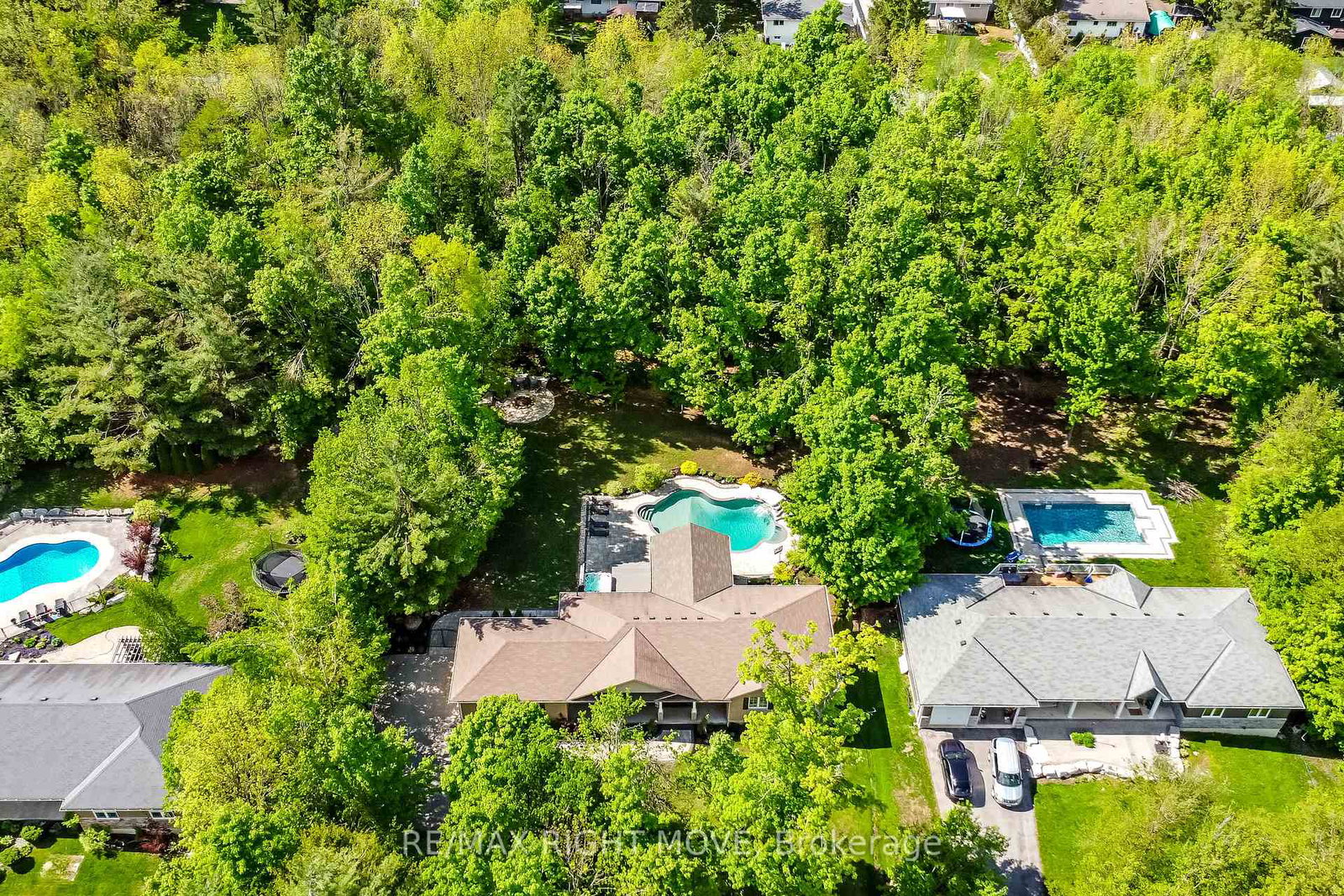 10-merrington-avenue-oro-medonte-ontario-s12178812
