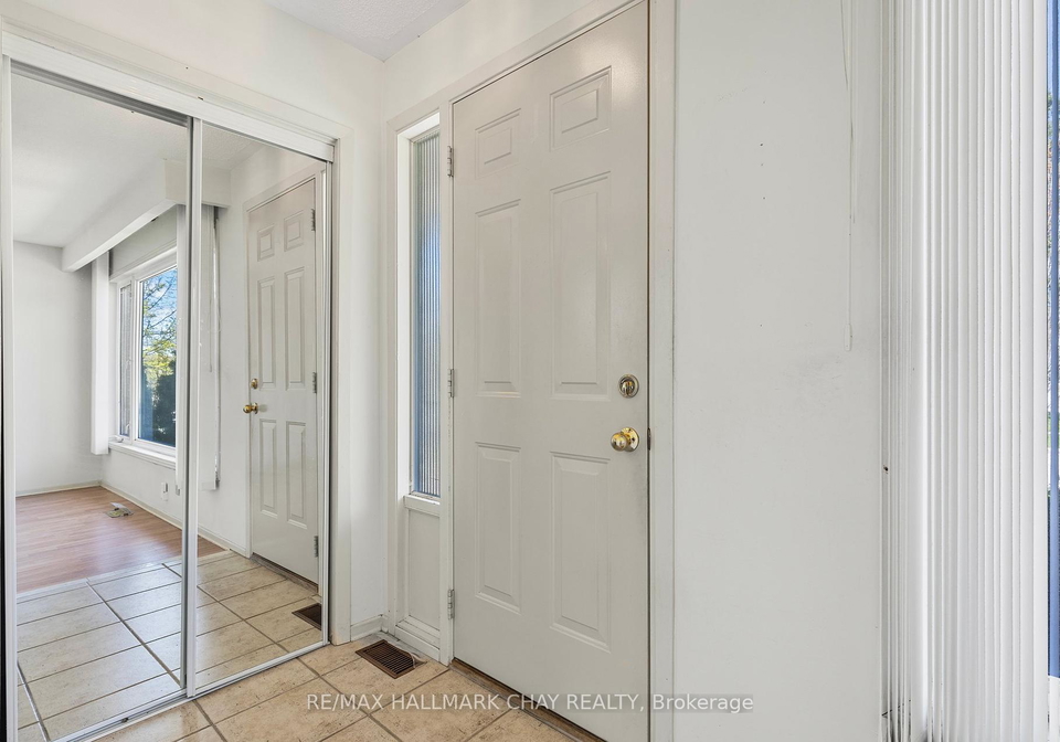 3-college-crescent-barrie-ontario-s12182253