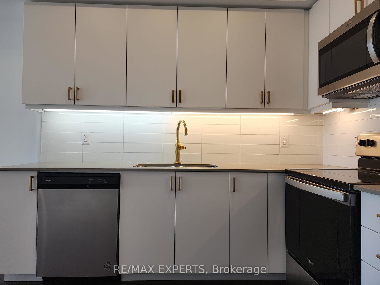 56-lakeside-terrace-barrie-ontario-s12184893