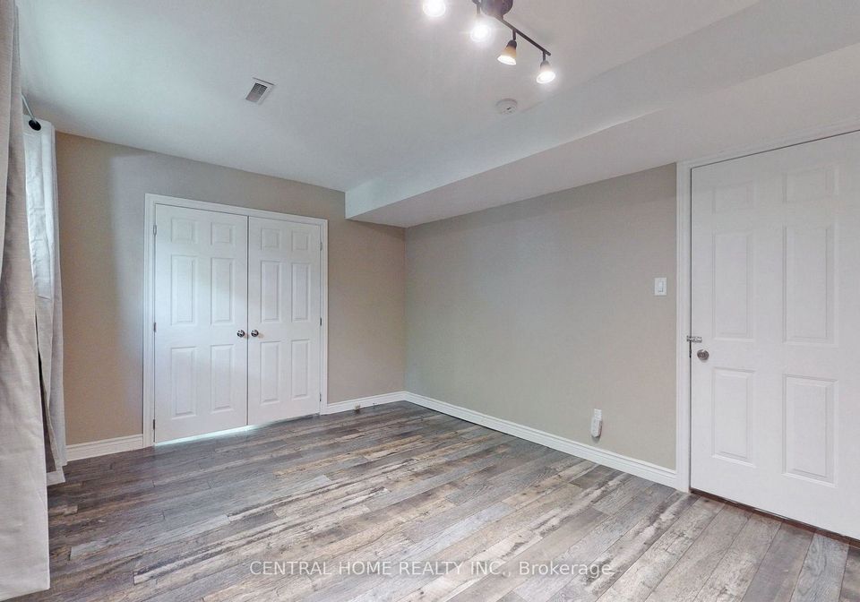 33-florence-park-road-barrie-ontario-s12190253