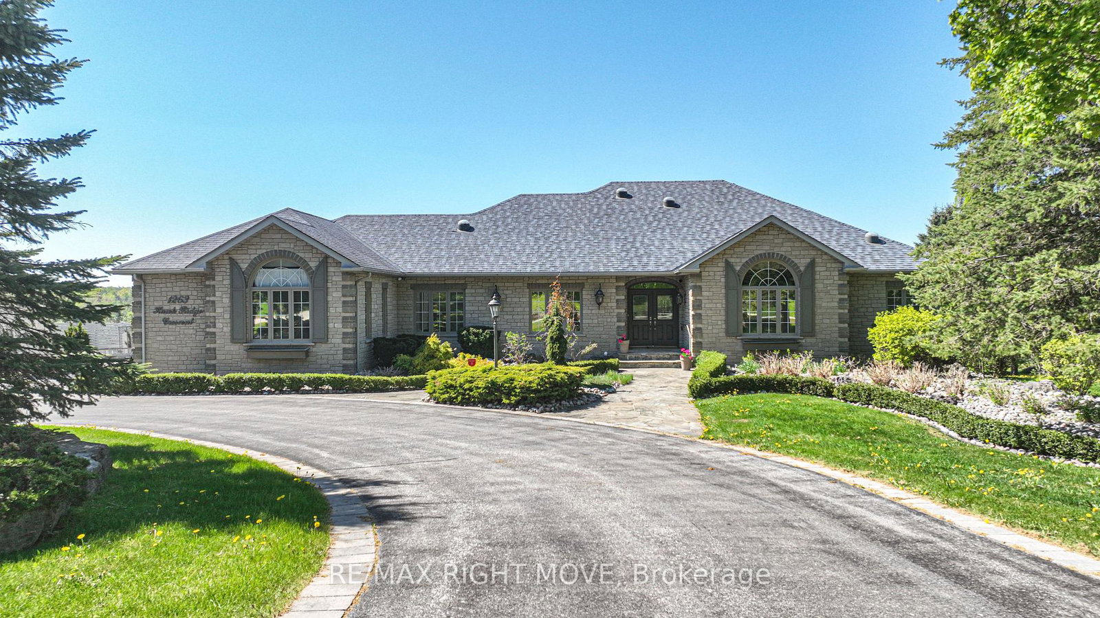 1263-hawk-ridge-crescent-severn-ontario-s12191166