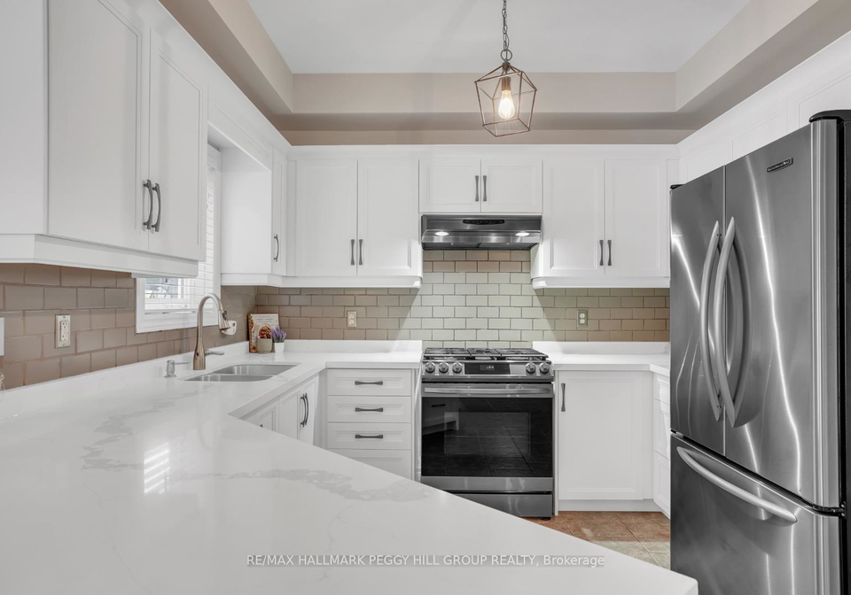 15-black-ash-trail-barrie-ontario-s12191948