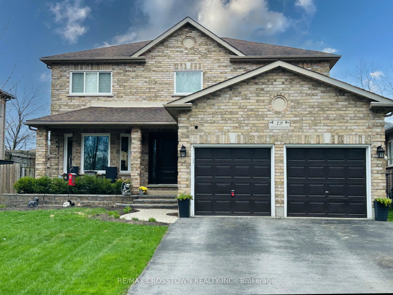 19-allsop-crescent-barrie-ontario-s12194773