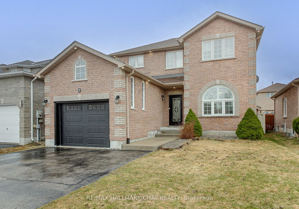 7-penvill-trail-barrie-ontario-s12197885