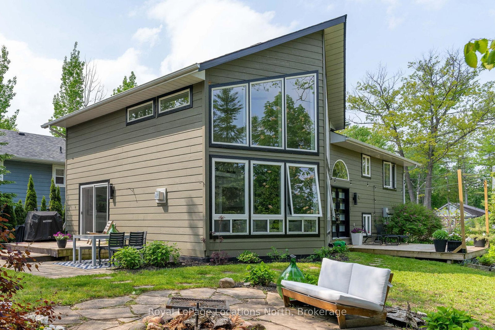 3-simcoe-street-wasaga-beach-ontario-s12198049