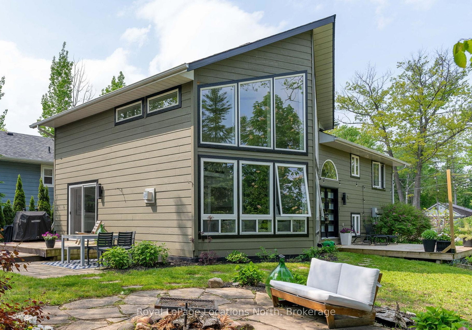 3-simcoe-street-wasaga-beach-ontario-s12198049