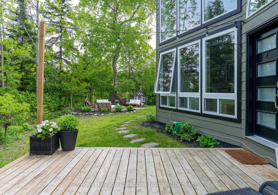 3-simcoe-street-wasaga-beach-ontario-s12198049