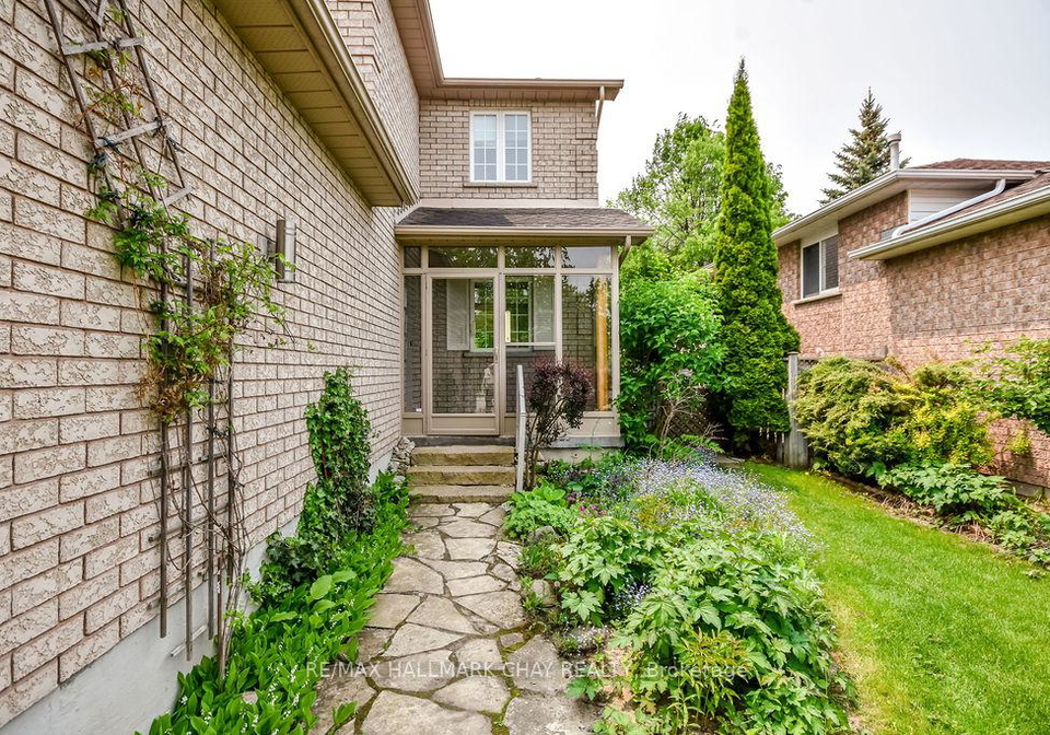 19-taylor-drive-barrie-ontario-s12199346