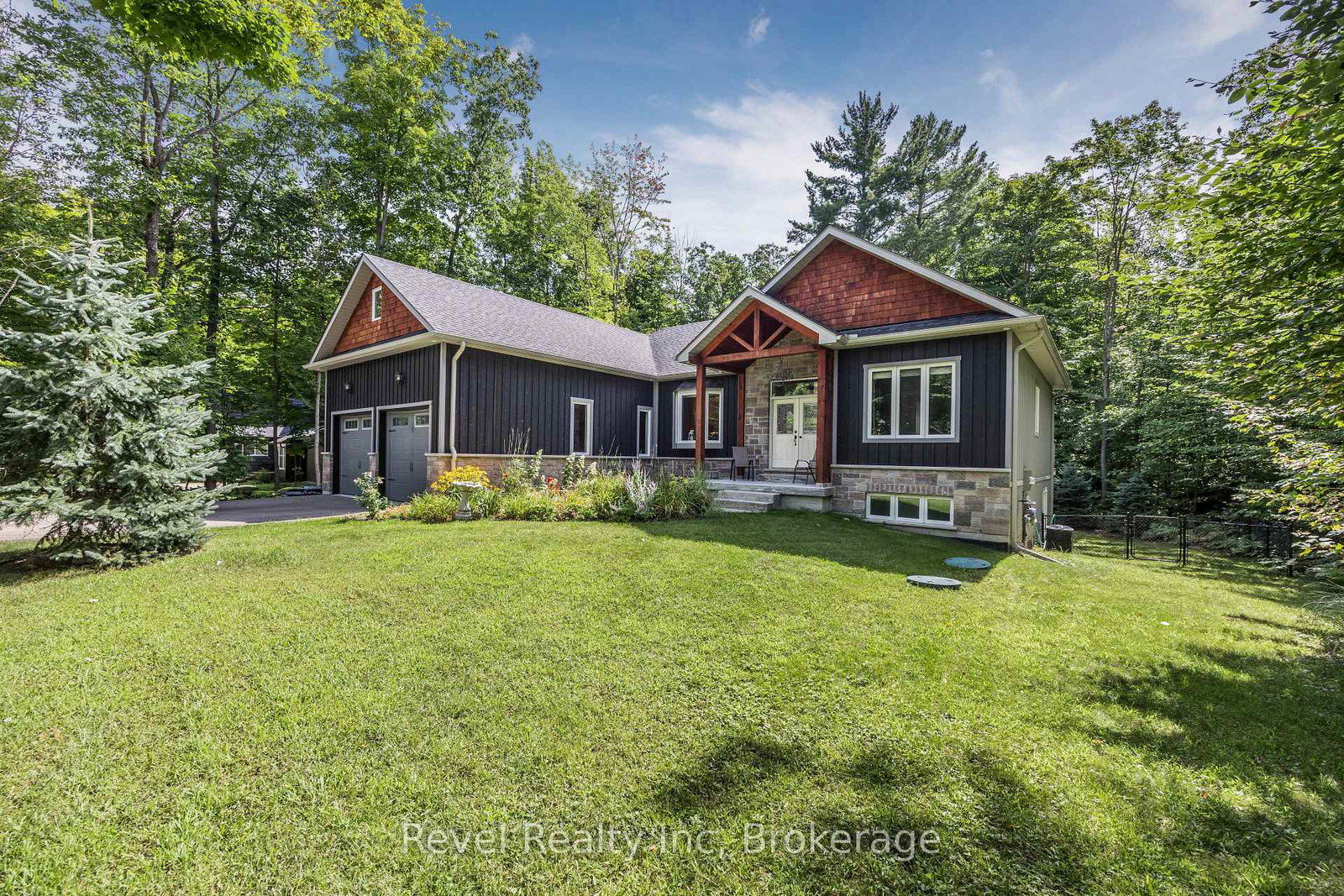 80-forest-circle-tiny-ontario-s12199555