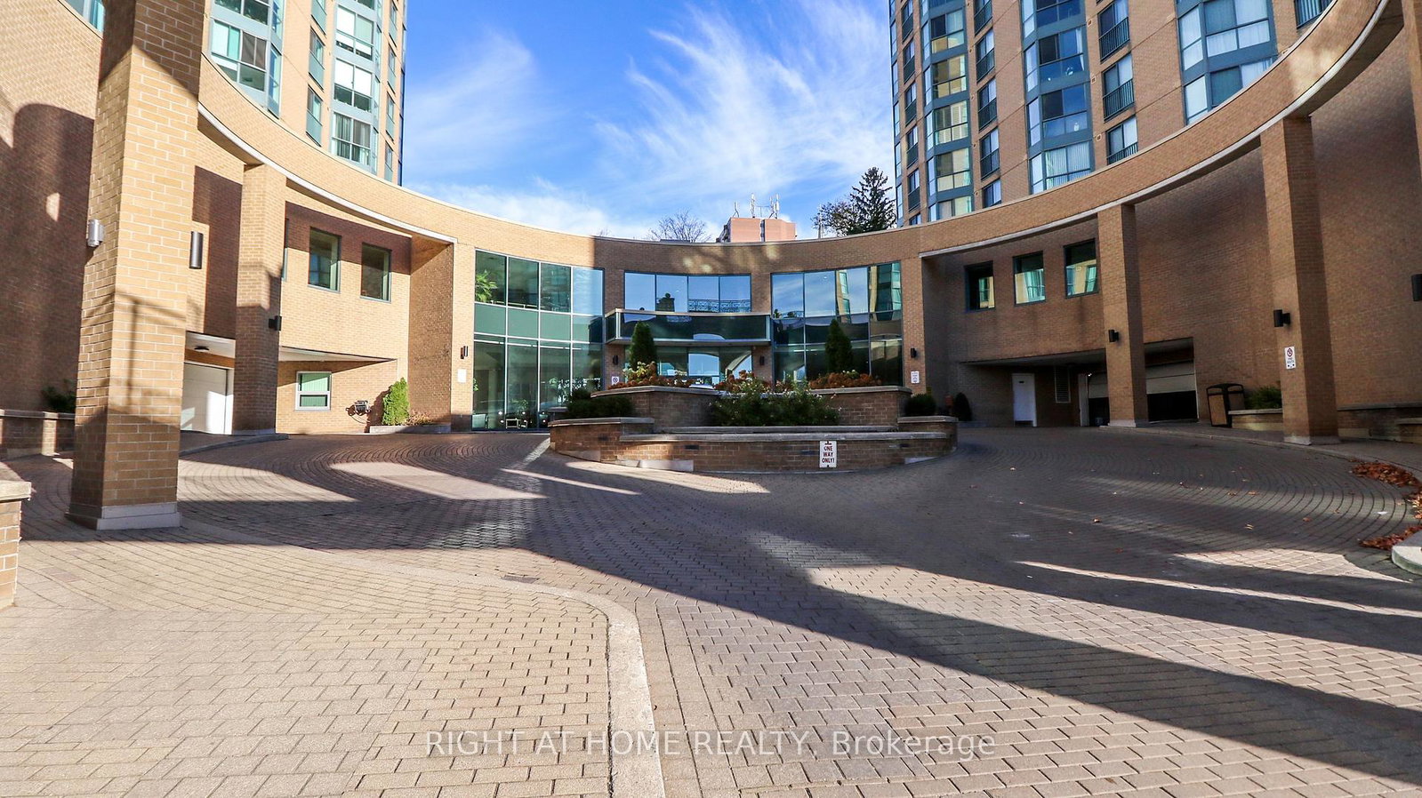 150-dunlop-street-e-barrie-ontario-s12203383